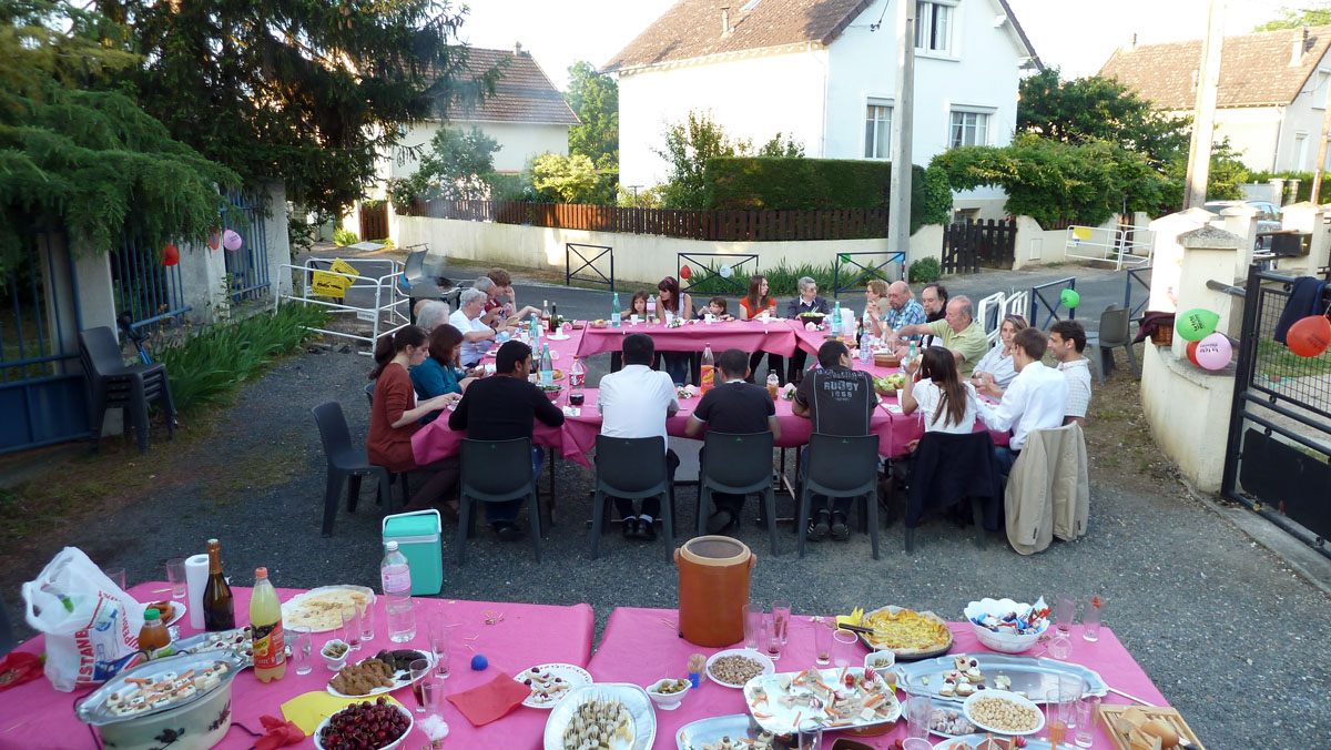 fete_voisins_2012_06.jpg, janv. 2013 fete_voisins_2012_06.jpg